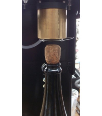 Gabbiettatrice pneumatica manuale per tappi fungo in sughero e plastica.