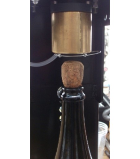 Gabbiettatrice pneumatica manuale per tappi fungo in sughero e plastica.