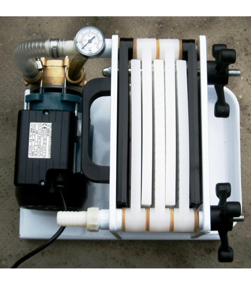 Filtro da banco a cartoni 20x20 cm 10 piastre con elettropompa bronzo 230V 50HZ Filtro da banco a cartoni 20x20 cm 10 piastre con elettropompa bronzo 230V 50HZ