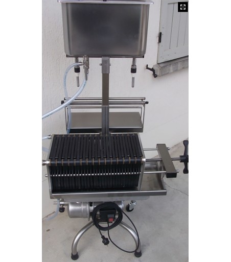 Riempitrice lineare a gravità alta 6 posti con elettropompa e filtro a 30 cartoni