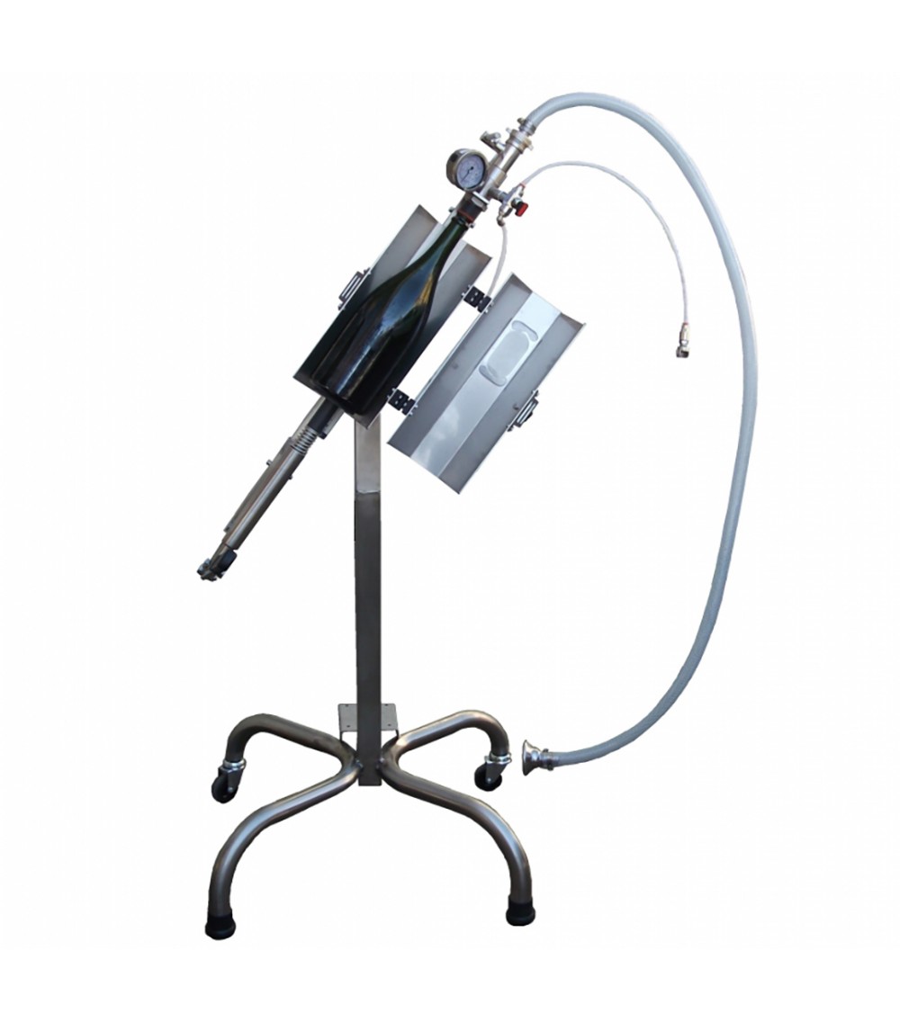 Travasatore isobarico a comando manuale Travasatore isobarico a comando manuale