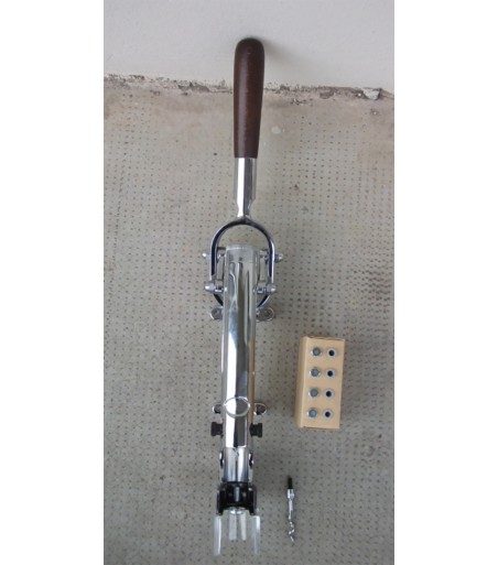 Levatappi per tappi SUGHERO NATURALE e SINTETICO raso per fissaggio a parete