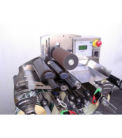 Etichettatrice semiautomatica per formati cilindrici e conici (700 bph)