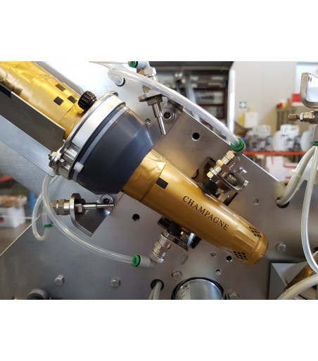 ETICHETTATRICE ADESIVA AUTOMATICA per confezionamento dei formati spumante e vino fermo - 900 bph