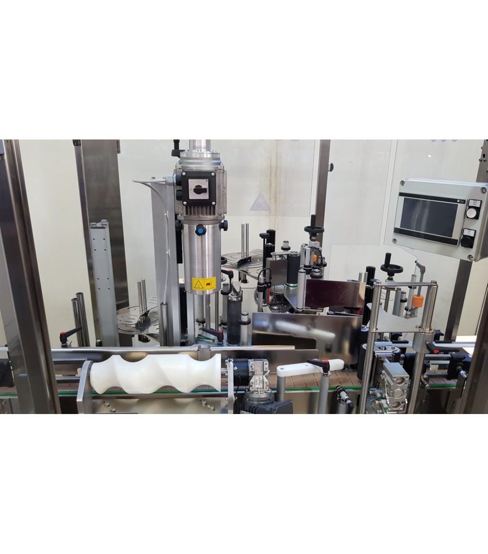 Etichettatrice automatica lineare per formati cilindrici e leggermente conici Etichettatrice automatica lineare per formati cilindrici e leggermente conici