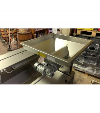 Minifrantoio per la lavorazione delle olive