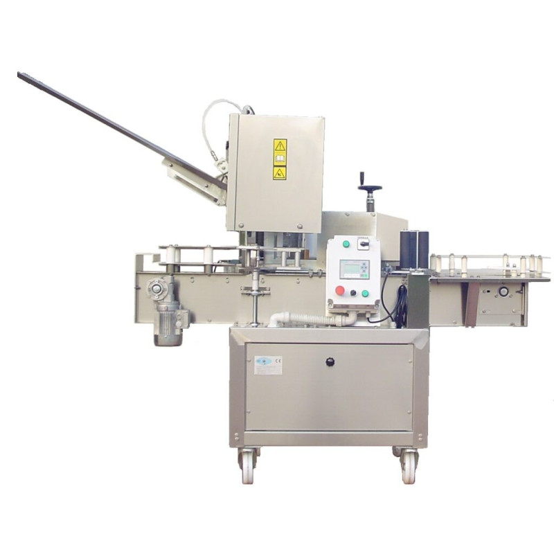 Monoblocco automatico etichettatrice / capsulatrice, stessa bobina o su due diverse bobine, 850 bottiglie / ora
