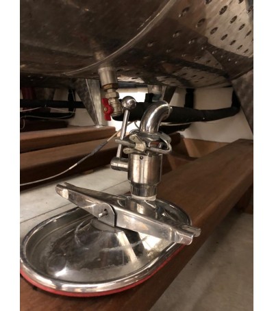 Serbatoio orizzontale usato COME NUOVO da 1.000 lt con portella, chiusino superiore, attacco azoto, fascia refrigerazione