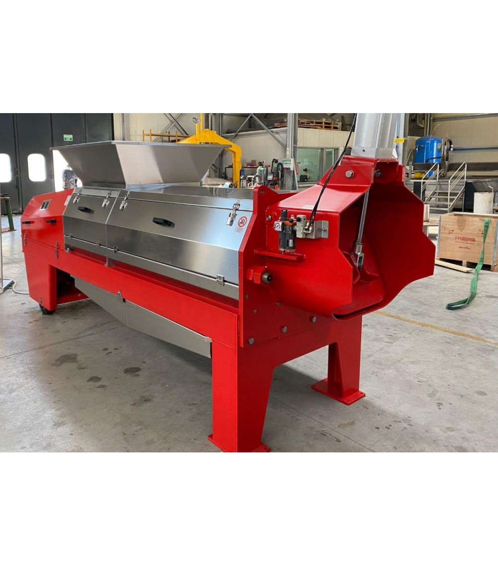 Pressa Continua Monococlea per Uva Trifase 1,1 kW - 1 / 1,2 tons / ora Pressa Continua Monococlea per Uva Trifase 1,1 kW - 1 / 1,2 tons / ora