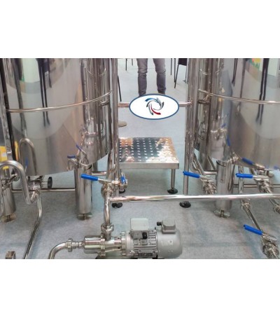 POMPA MINI PH19 CON MOTORE 0,25KW 4P TRIFASE 1400 GIRI/MIN (6 HL/H)