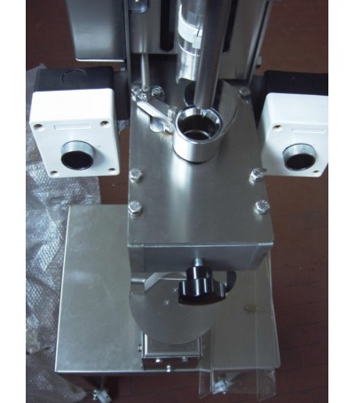 Tappatrice pneumatica per tappi sughero raso semiautomatica con carrello  in acciaio inossidabile